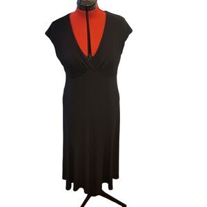 Jones New York black maxi short sleeve v neck dress, size 16